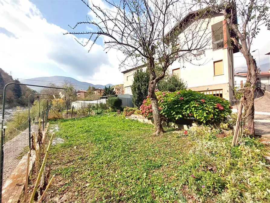 Immagine 65 di Appartamento in vendita  in Viale Cagna  66 a Ormea