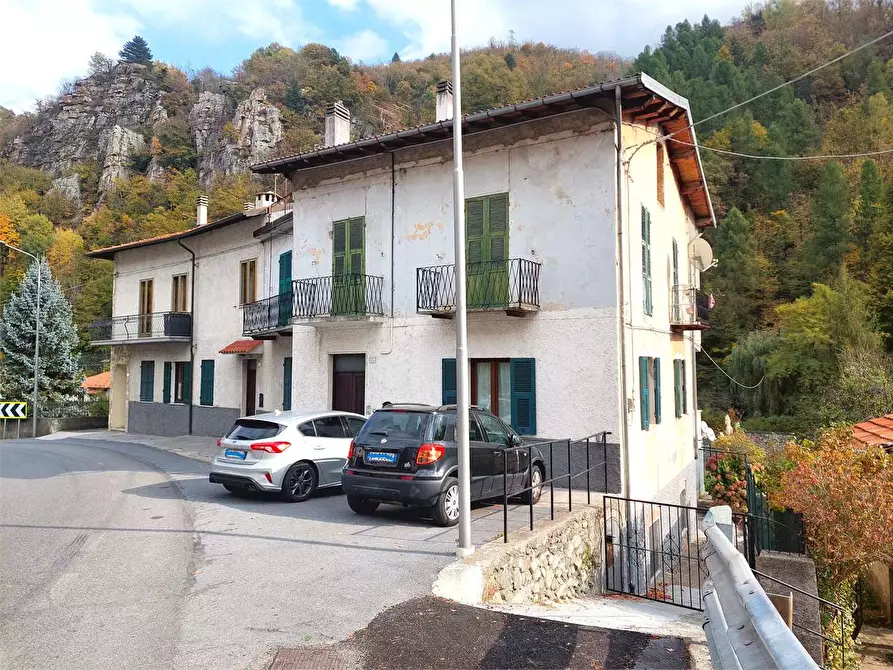 Immagine 1 di Appartamento in vendita  in Viale Cagna  66 a Ormea