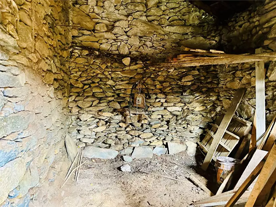 Immagine 39 di Rustico / casale in vendita  in Frazione Albra  a Ormea