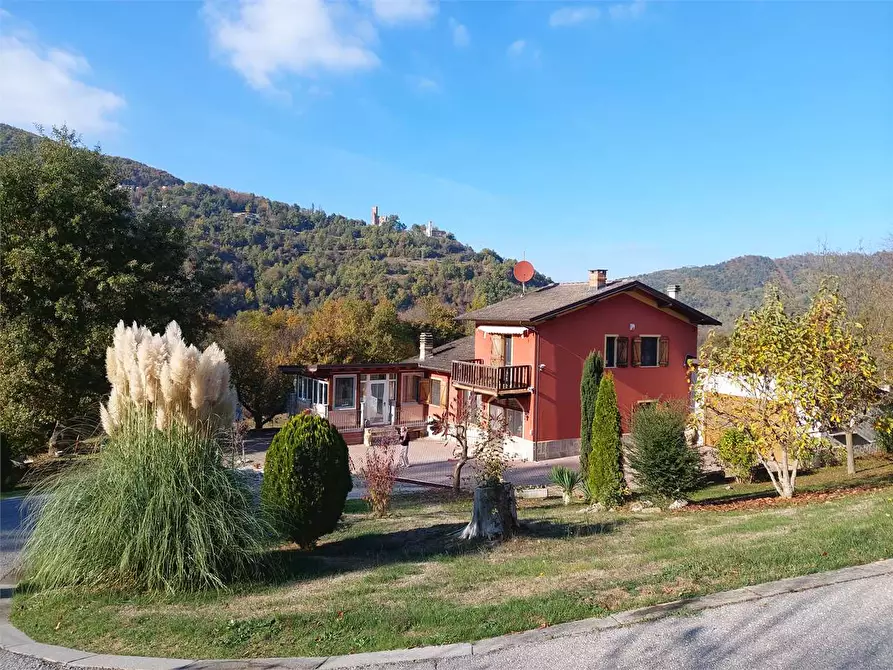 Immagine 2 di Villa in vendita  in Via della Miniera  9 a Nucetto