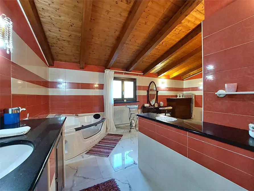 Immagine 38 di Villa in vendita  in Via della Miniera  9 a Nucetto