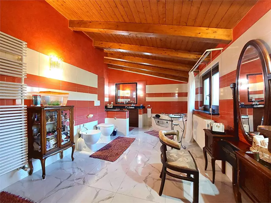 Immagine 41 di Villa in vendita  in Via della Miniera  9 a Nucetto