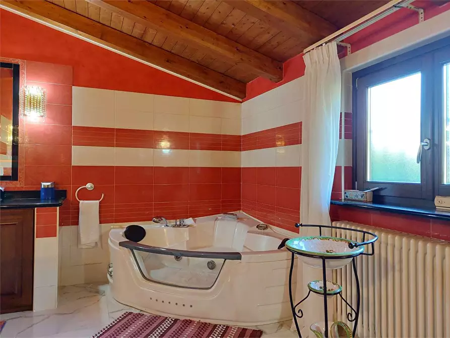 Immagine 48 di Villa in vendita  in Via della Miniera  9 a Nucetto