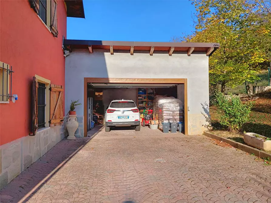 Immagine 61 di Villa in vendita  in Via della Miniera  9 a Nucetto