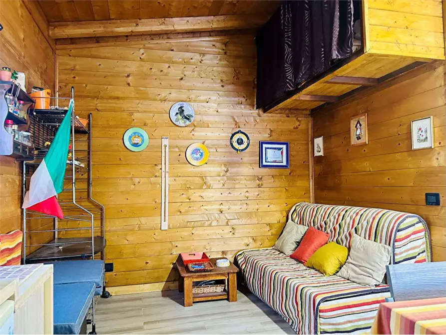 Immagine 11 di Dépendance in vendita  in Campeggio Alpino  a Pornassio