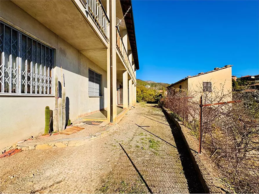 Immagine 10 di Casa indipendente in vendita  in Strada provinciale 14 2 a Borghetto D'arroscia