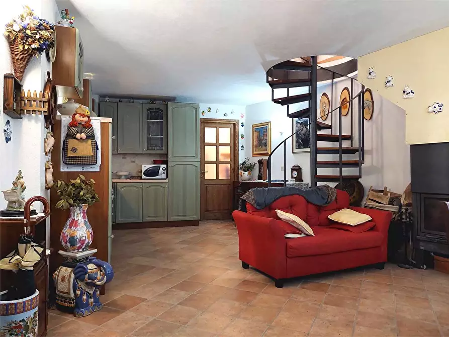 Immagine 3 di Casa indipendente in vendita  in Via Palestro 14 a Cosio D'arroscia