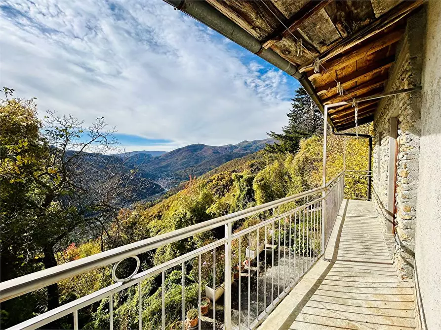 Immagine 6 di Rustico / casale in vendita  in Frazione Albra  a Ormea