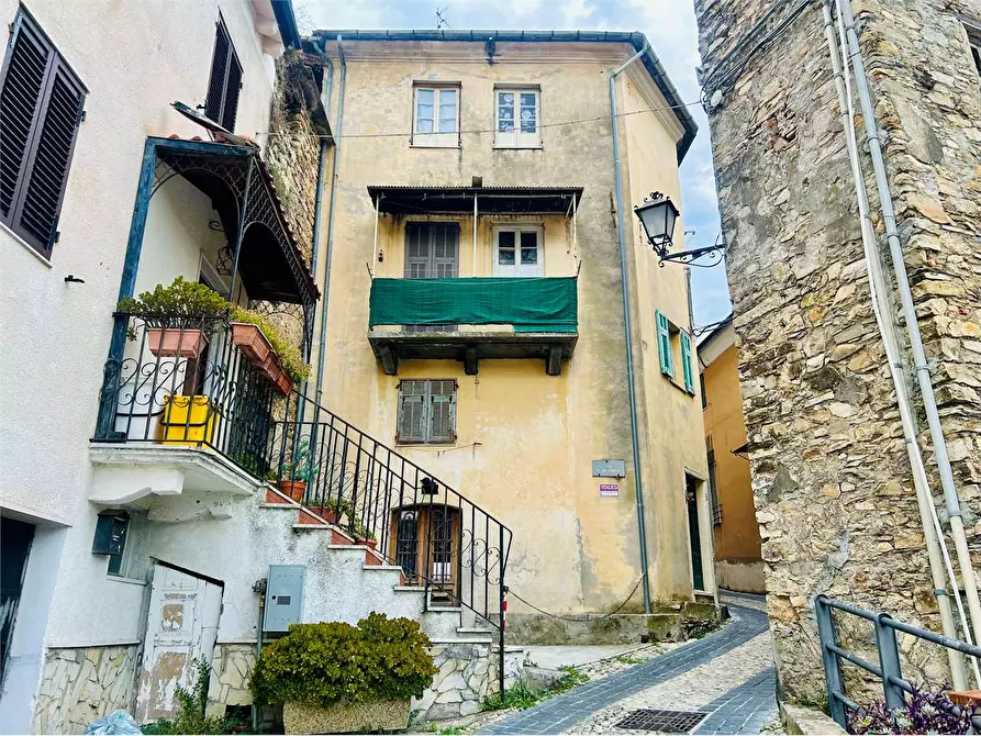 Immagine 3 di Casa indipendente in vendita  in Via De Amicis 60 a Pontedassio