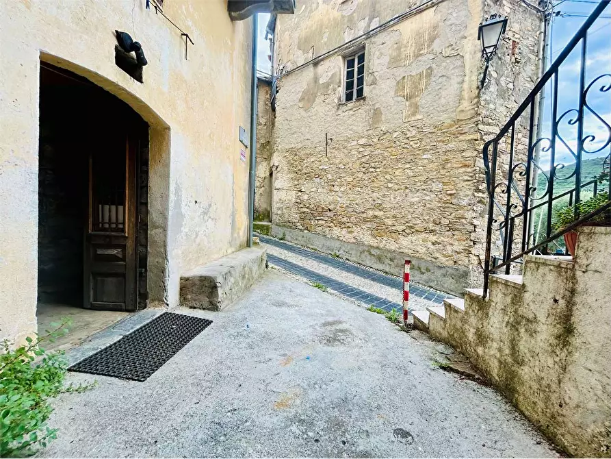 Immagine 35 di Casa indipendente in vendita  in Via De Amicis 60 a Pontedassio