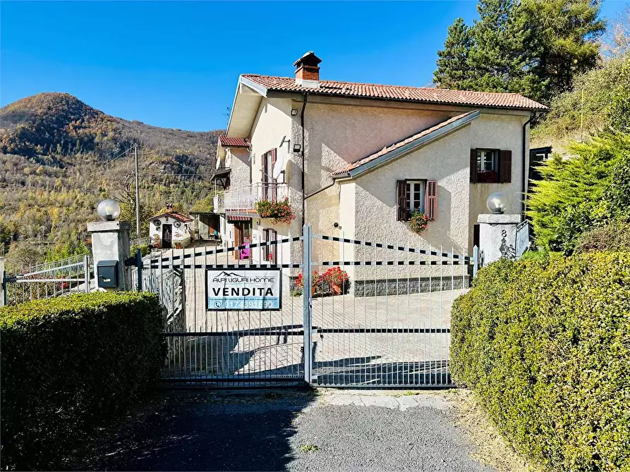 Immagine 1 di Casa indipendente in vendita  in Regione Crose  8 a Garessio