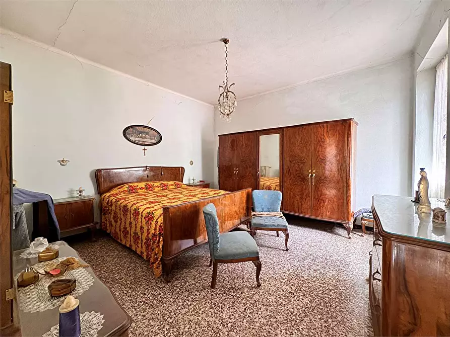 Immagine 15 di Appartamento in vendita  in Via Umberto 1 31 a Ranzo