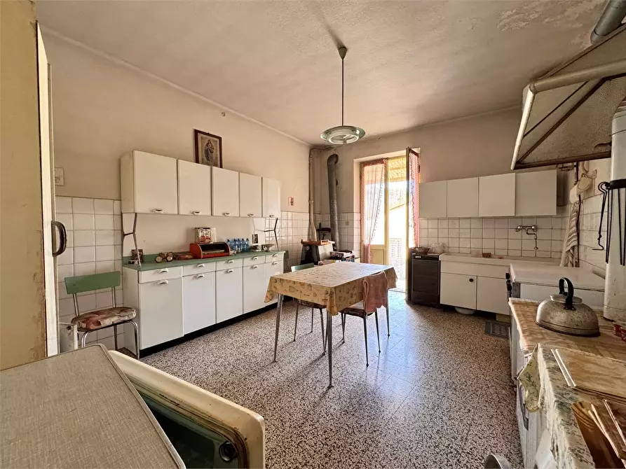 Immagine 17 di Appartamento in vendita  in Via Umberto 1 31 a Ranzo