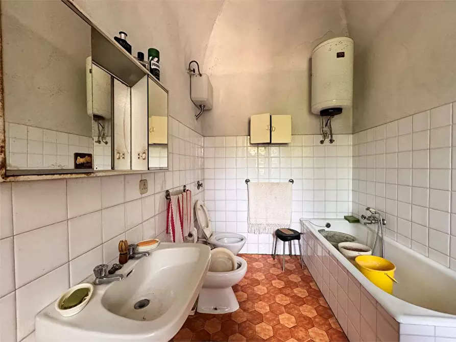 Immagine 34 di Appartamento in vendita  in Via Umberto 1 31 a Ranzo