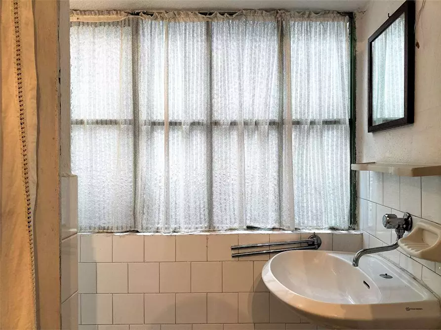 Immagine 13 di Casa indipendente in vendita  a Ormea