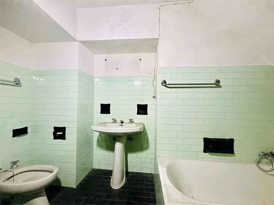 Immagine 11 di Appartamento in vendita  in Ponte di Nava  31 a Ormea