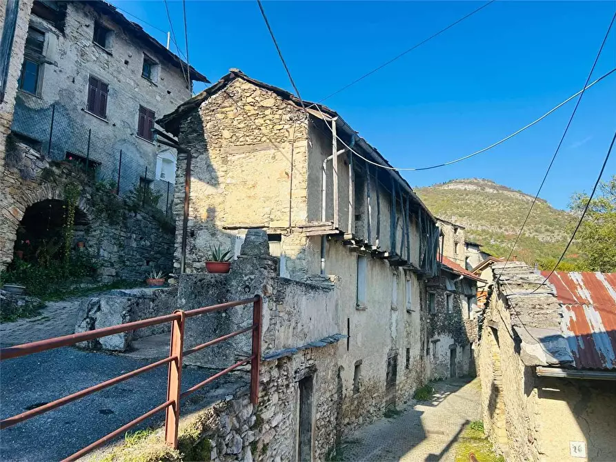 Immagine 1 di Rustico / casale in vendita  in Ruora, Via San Rocco a Caprauna