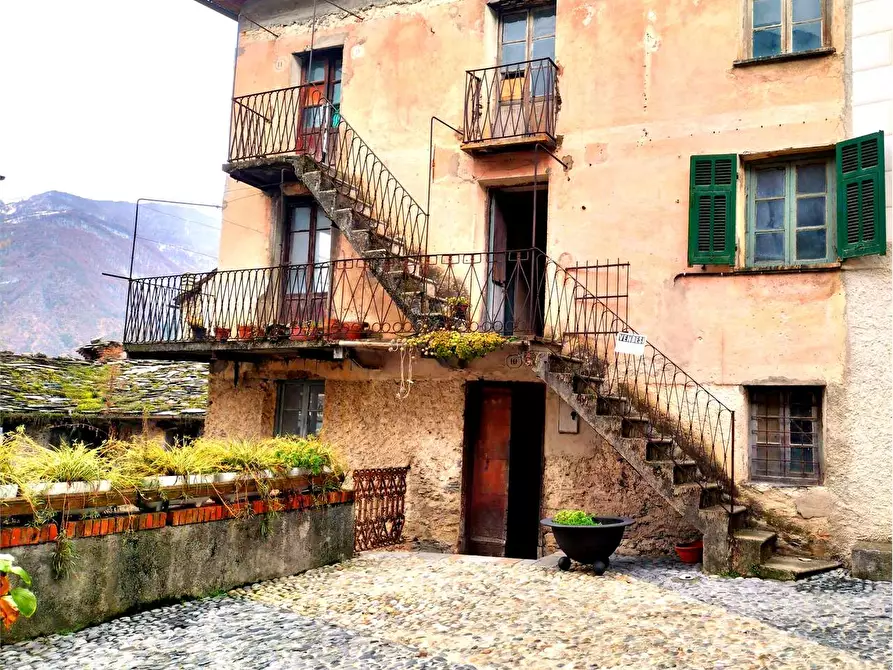 Immagine 2 di Porzione di casa in vendita  in Piazza IV Novembre 10 a Cosio D'arroscia