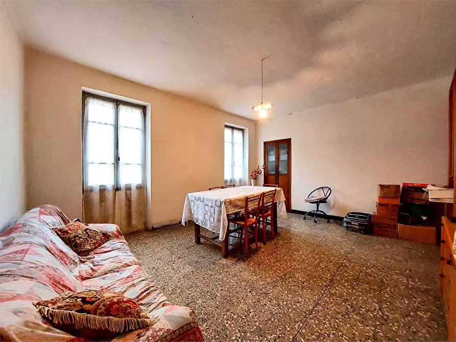 Immagine 1 di Casa indipendente in vendita  in Piazza Vittorio Veneto 9 a Borghetto D'arroscia