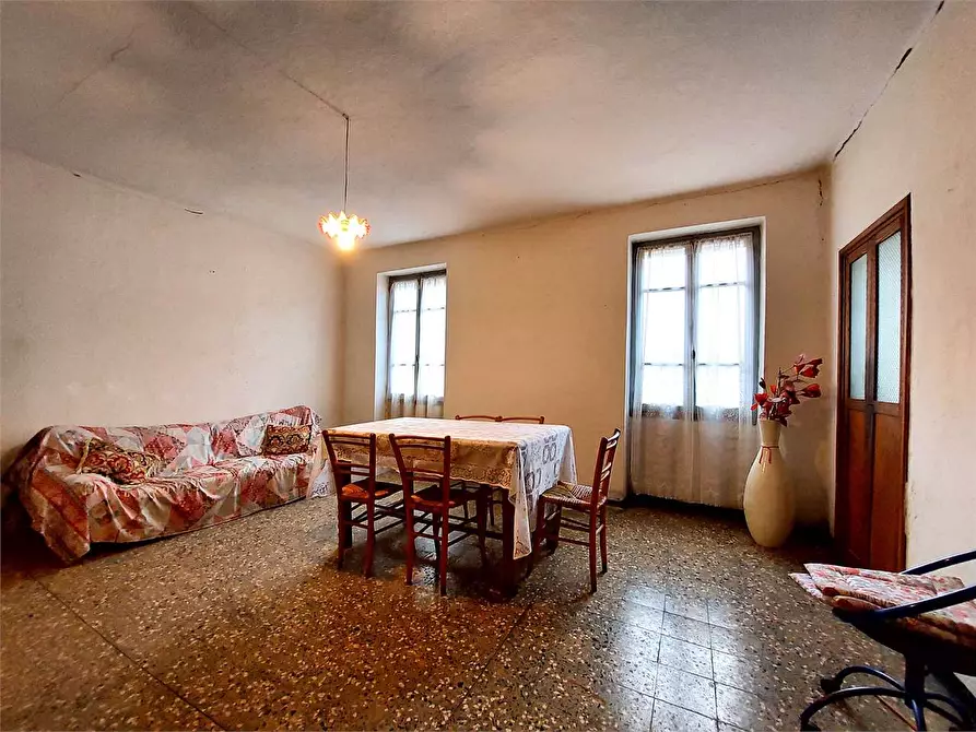 Immagine 4 di Casa indipendente in vendita  in Piazza Vittorio Veneto 9 a Borghetto D'arroscia