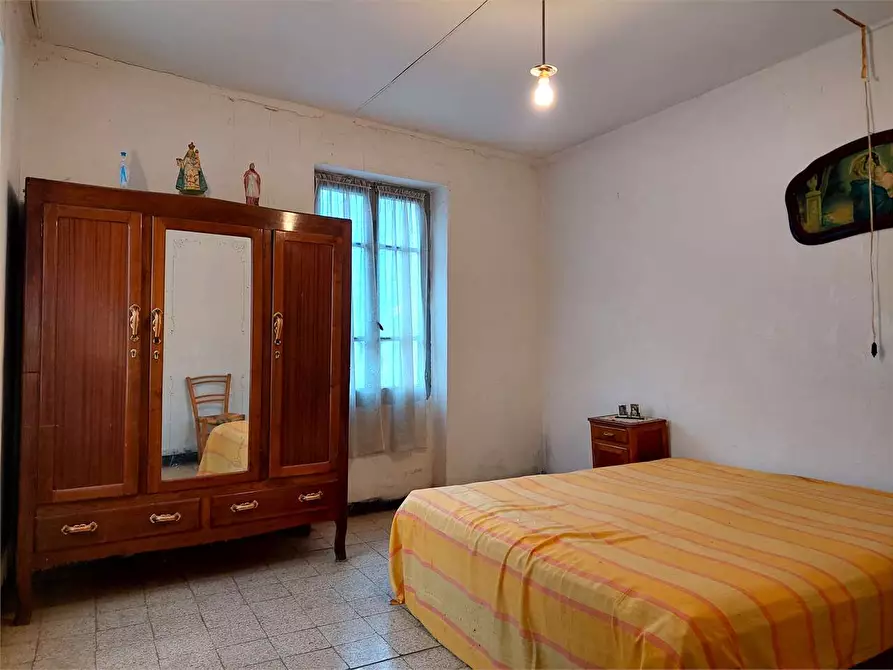 Immagine 12 di Casa indipendente in vendita  in Piazza Vittorio Veneto 9 a Borghetto D'arroscia