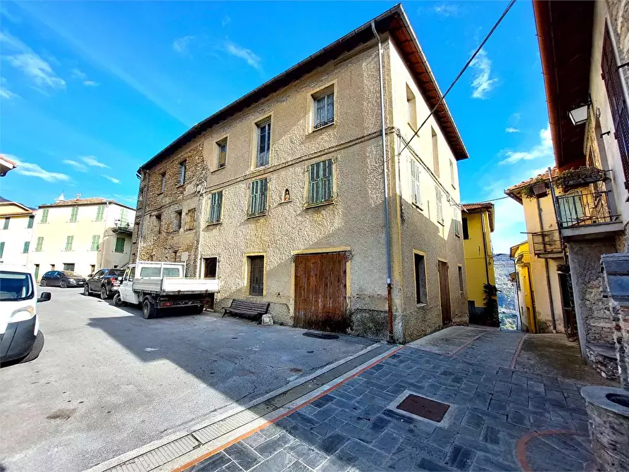 Immagine 55 di Casa indipendente in vendita  in Piazza Vittorio Veneto 9 a Borghetto D'arroscia