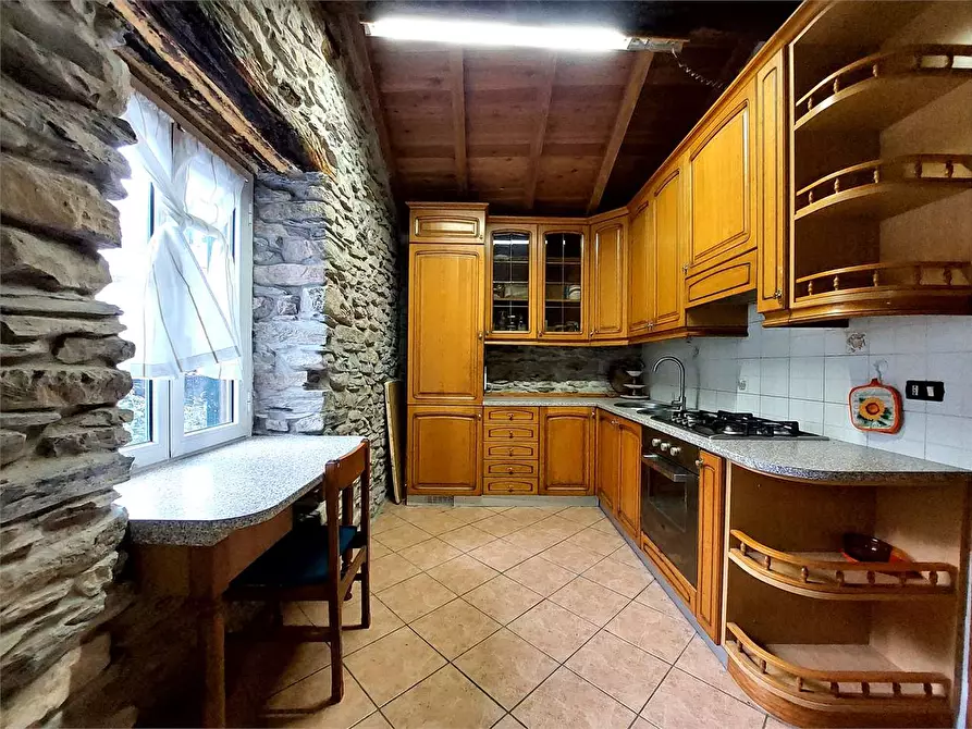 Immagine 12 di Casa indipendente in vendita  in Salita Case Soprane  9 a Pieve Di Teco