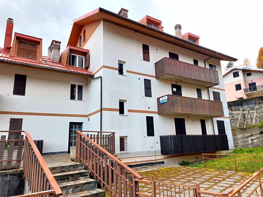 Immagine 23 di Appartamento in vendita  in Frazione Monesi di Mendatica Condominio del Sole a Mendatica