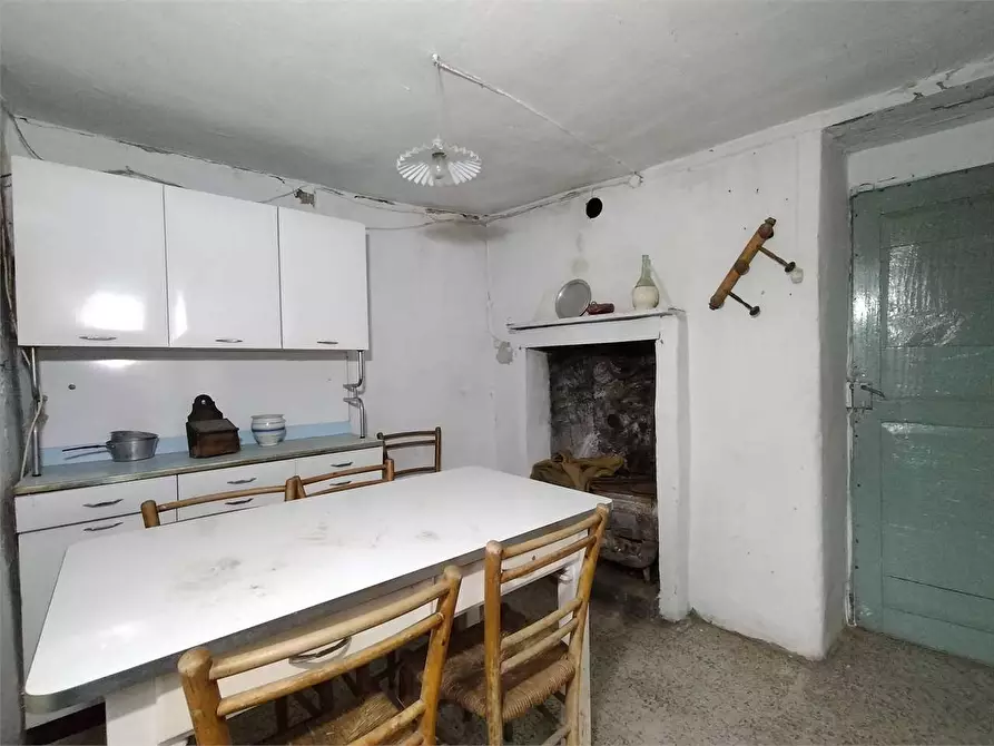 Immagine 6 di Porzione di casa in vendita  a Cosio D'arroscia