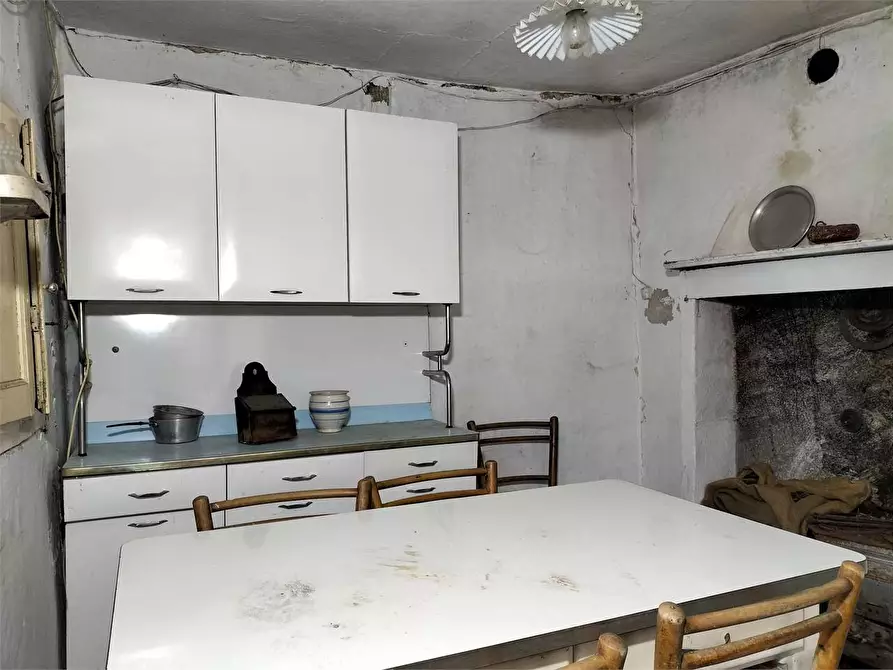 Immagine 5 di Porzione di casa in vendita  a Cosio D'arroscia