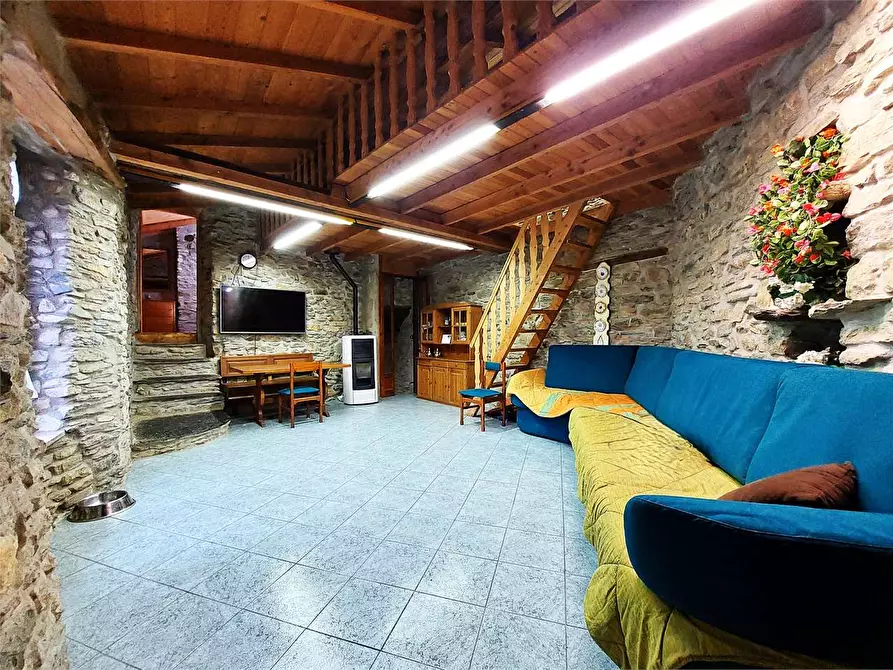 Immagine 3 di Casa indipendente in vendita  in Salita Case Soprane  9 a Pieve Di Teco