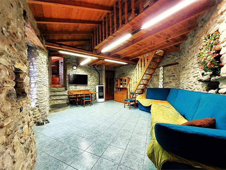 Immagine 4 di Casa indipendente in vendita  in Salita Case Soprane  9 a Pieve Di Teco