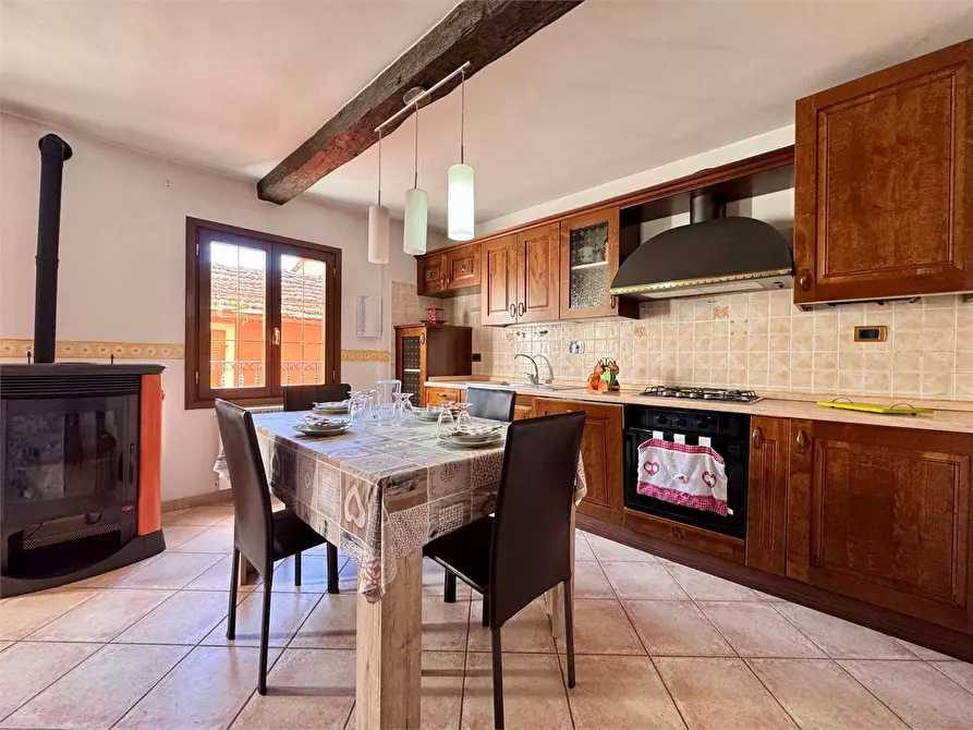 Immagine 4 di Casa indipendente in vendita  in Piazza Castello 4 a Aurigo