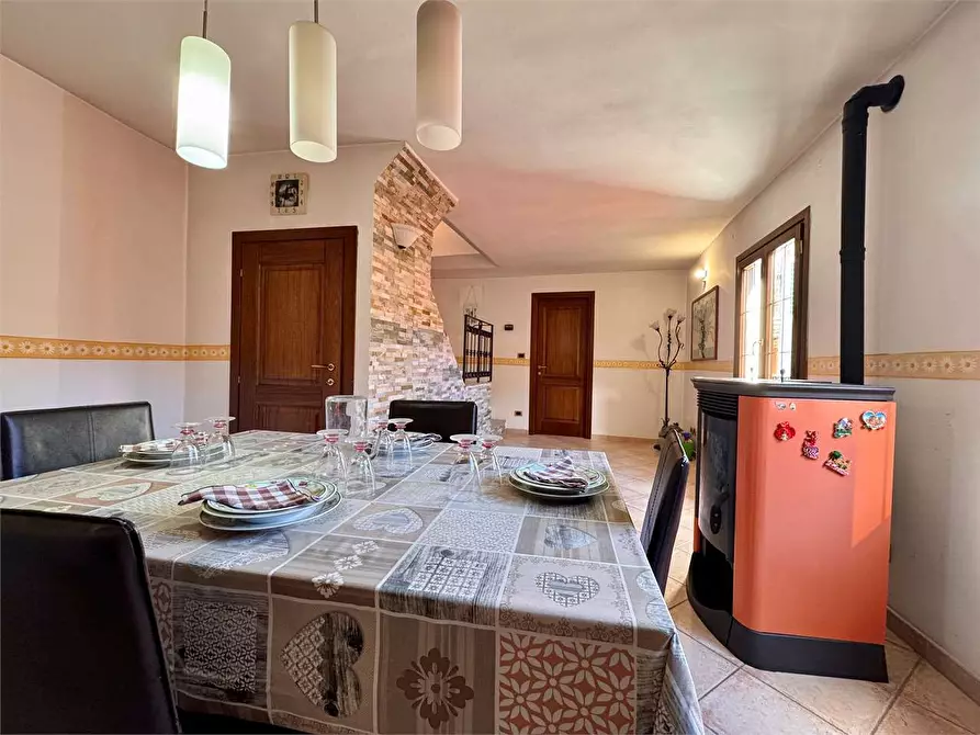 Immagine 3 di Casa indipendente in vendita  in Piazza Castello 4 a Aurigo