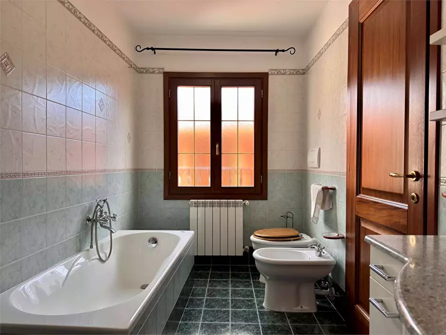 Immagine 9 di Casa indipendente in vendita  in Piazza Castello 4 a Aurigo