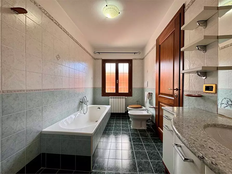 Immagine 10 di Casa indipendente in vendita  in Piazza Castello 4 a Aurigo