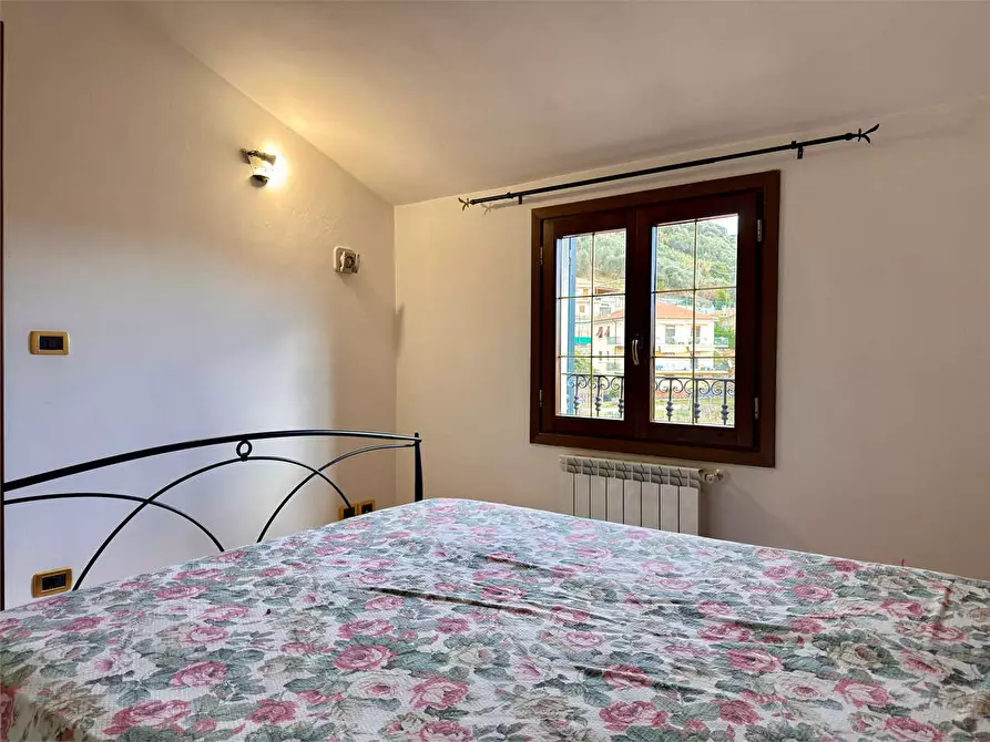 Immagine 19 di Casa indipendente in vendita  in Piazza Castello 4 a Aurigo