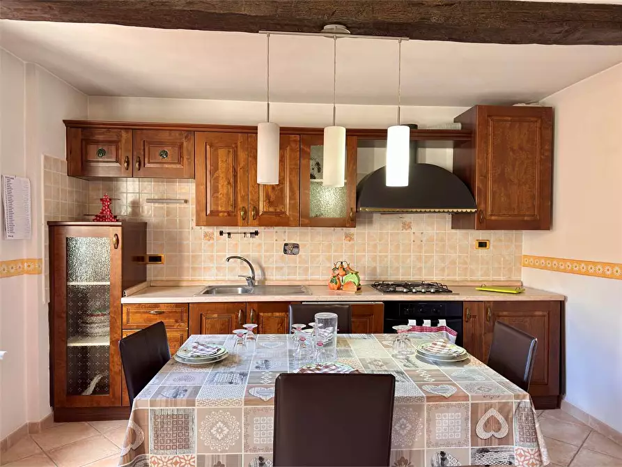 Immagine 2 di Casa indipendente in vendita  in Piazza Castello 4 a Aurigo