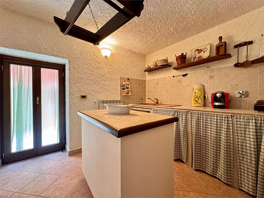 Immagine 3 di Casa indipendente in vendita  in Piazza Castello 4 a Aurigo