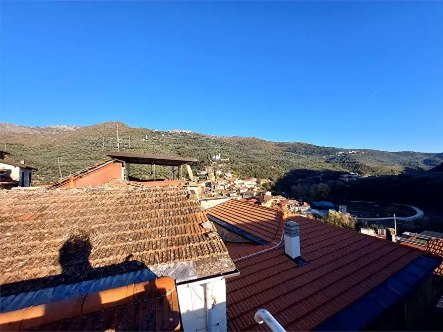 Immagine 1 di Appartamento in vendita  in Via Ramella Frazione Borgoratto 10 a Lucinasco