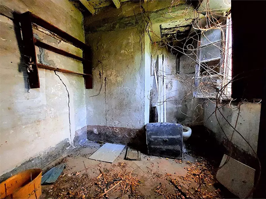 Immagine 10 di Rustico / casale in vendita  in Piazza Vittorio Veneto a Pontedassio