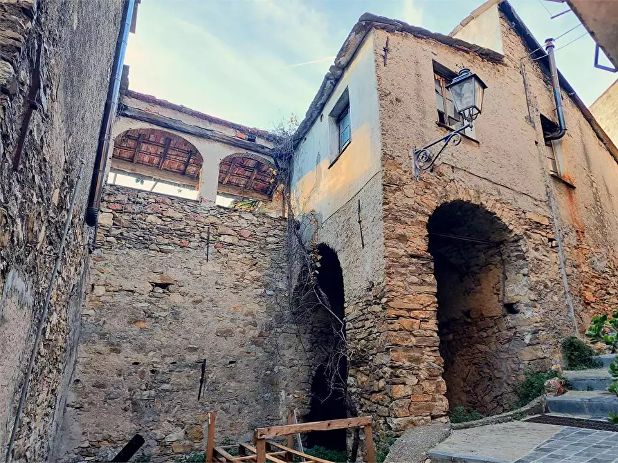 Immagine 4 di Rustico / casale in vendita  in Via XX Settembre a Pontedassio