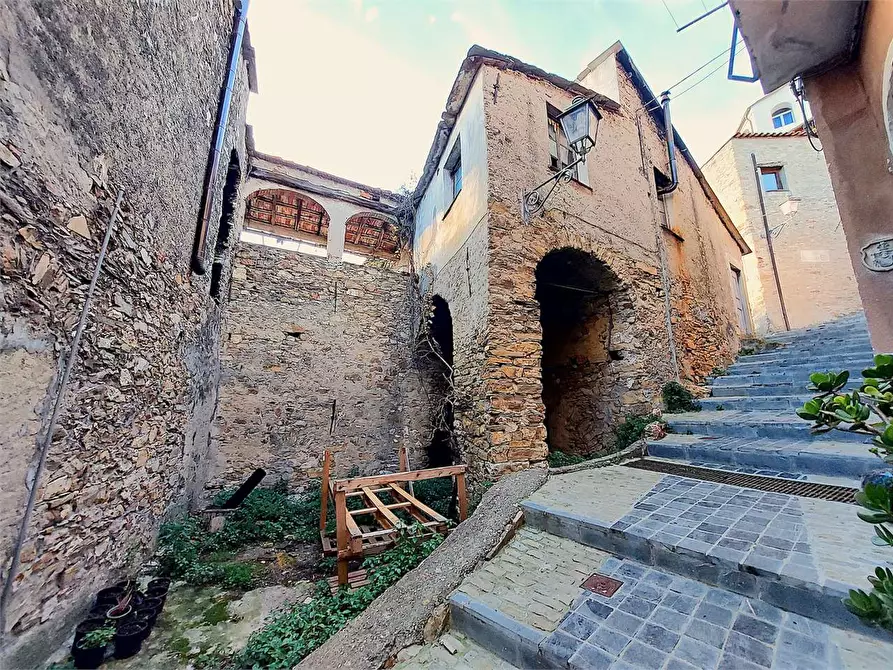 Immagine 2 di Rustico / casale in vendita  in Via XX Settembre a Pontedassio