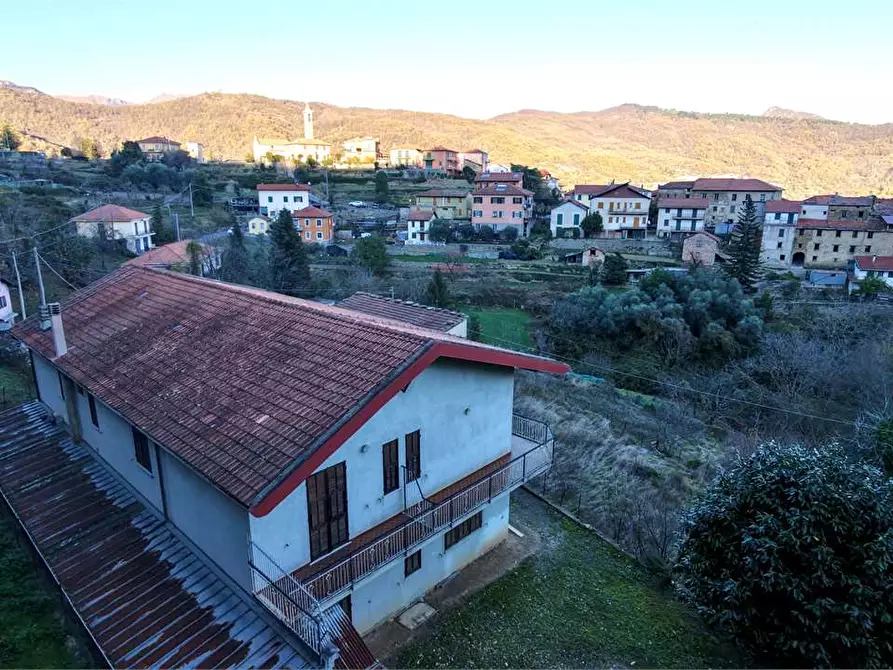 Immagine 1 di Casa indipendente in vendita  in Strada provinciale 14 2 a Borghetto D'arroscia