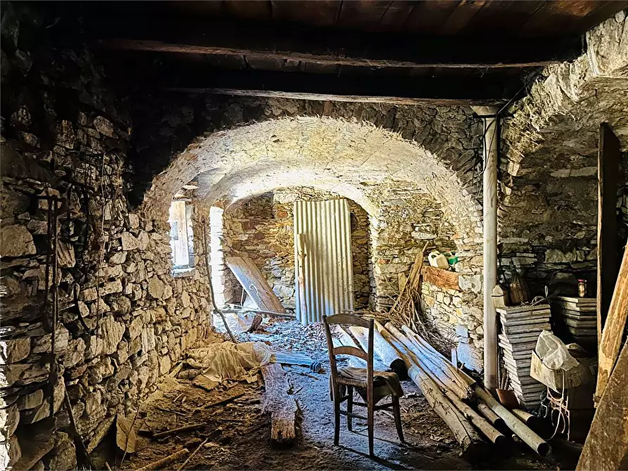 Immagine 27 di Rustico / casale in vendita  in Ruora, Via San Rocco a Caprauna