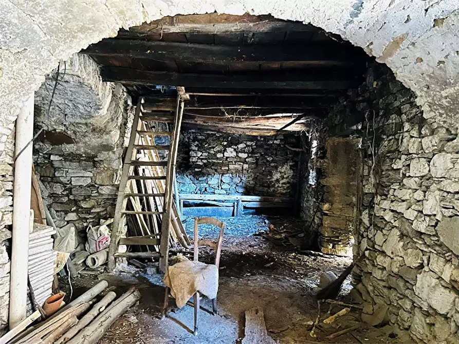 Immagine 16 di Rustico / casale in vendita  in Ruora, Via San Rocco a Caprauna