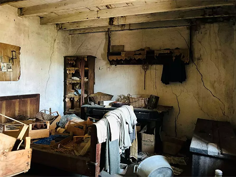 Immagine 21 di Rustico / casale in vendita  in Ruora, Via San Rocco a Caprauna