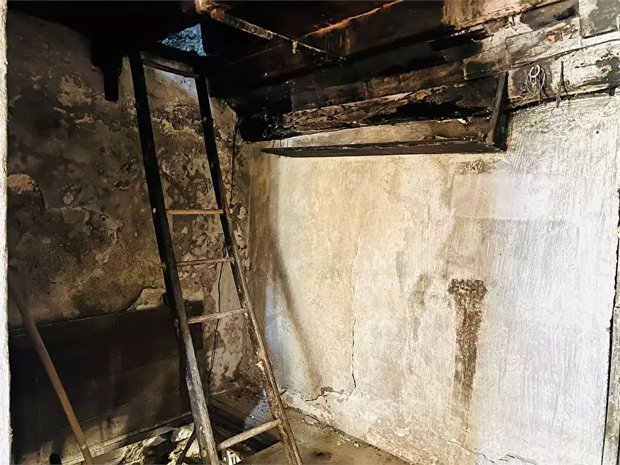 Immagine 12 di Rustico / casale in vendita  in Ruora, Via San Rocco a Caprauna