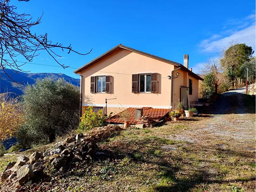 Immagine 2 di Casa indipendente in vendita  in Villaggio del Sole a Pieve Di Teco