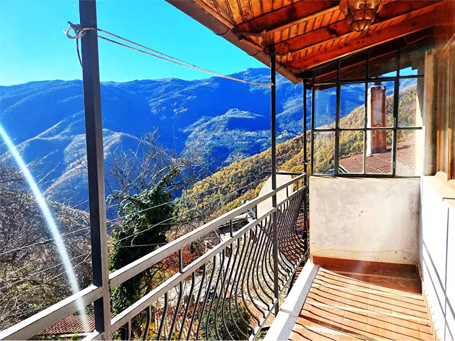 Immagine 3 di Casa indipendente in vendita  in Via Costa 22 a Pornassio